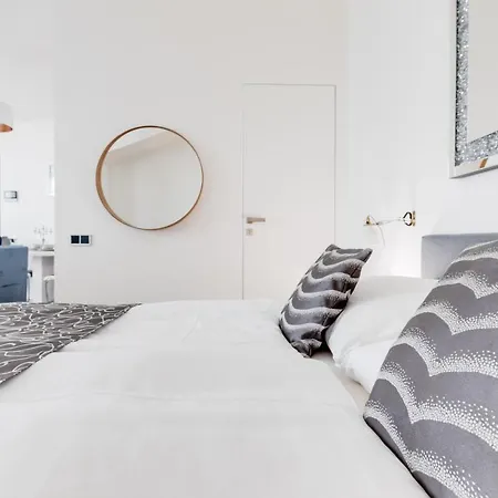 Royal In The Heart Of Apartment