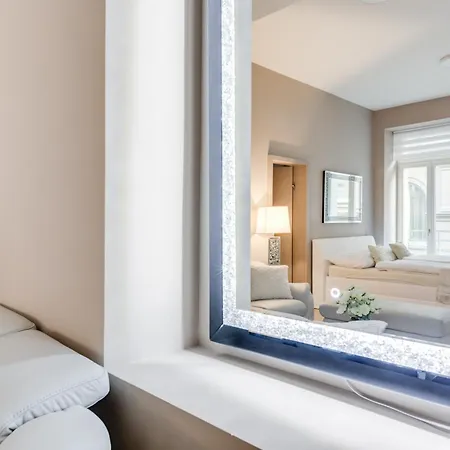 Appartement Royal In The Heart Of Praag