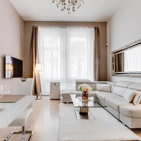 Appartement Royal In The Heart Of Praag
