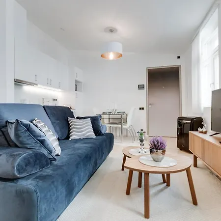 Apartment Royal In The Heart Of